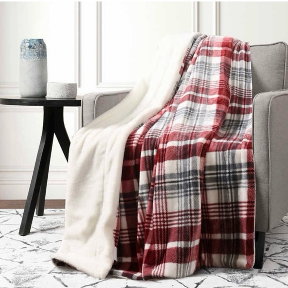 Life Comfort Other - Life Comfort Ultimate Faux Fur Throw NWT